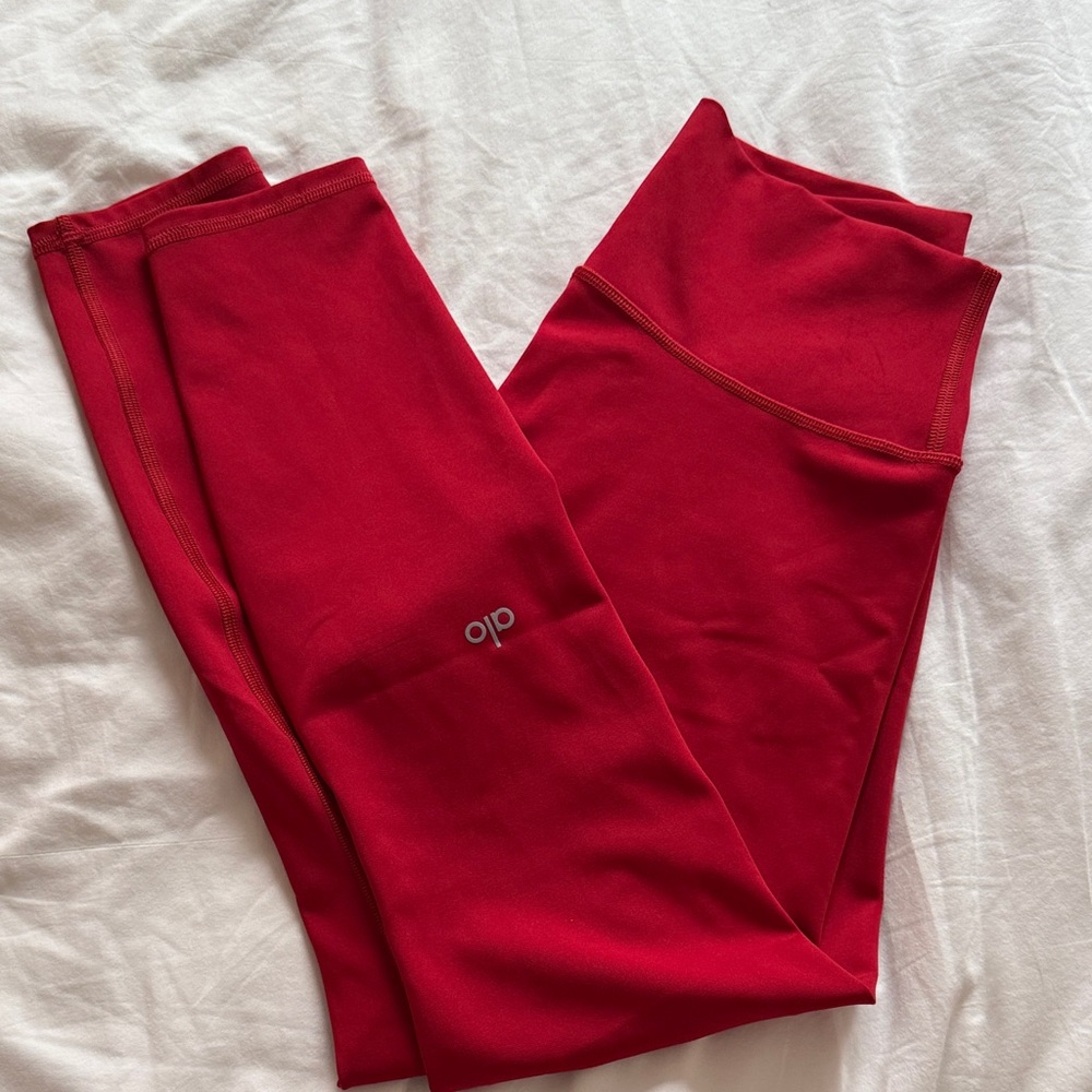 alo yoga airlift red leggings
